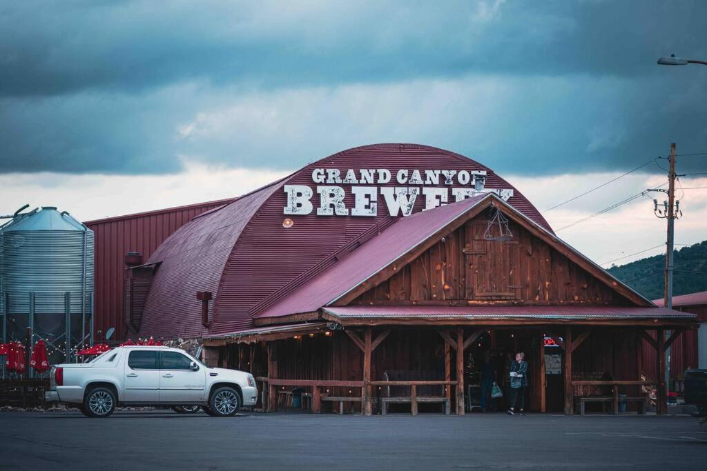 Walk To Gc Train Depot And Route 66, King Beds, Game Room, Bbq, Firepit Williams Kültér fotó
