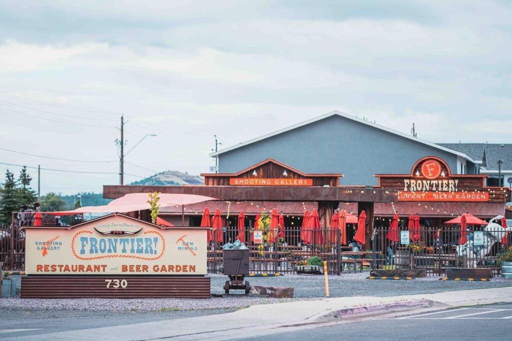 Walk To Gc Train Depot And Route 66, King Beds, Game Room, Bbq, Firepit Williams Kültér fotó